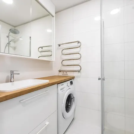 Marius 11 Apartment, By Cohost * 팔랑가