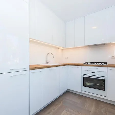 아파트 Marius 11 Apartment, By Cohost